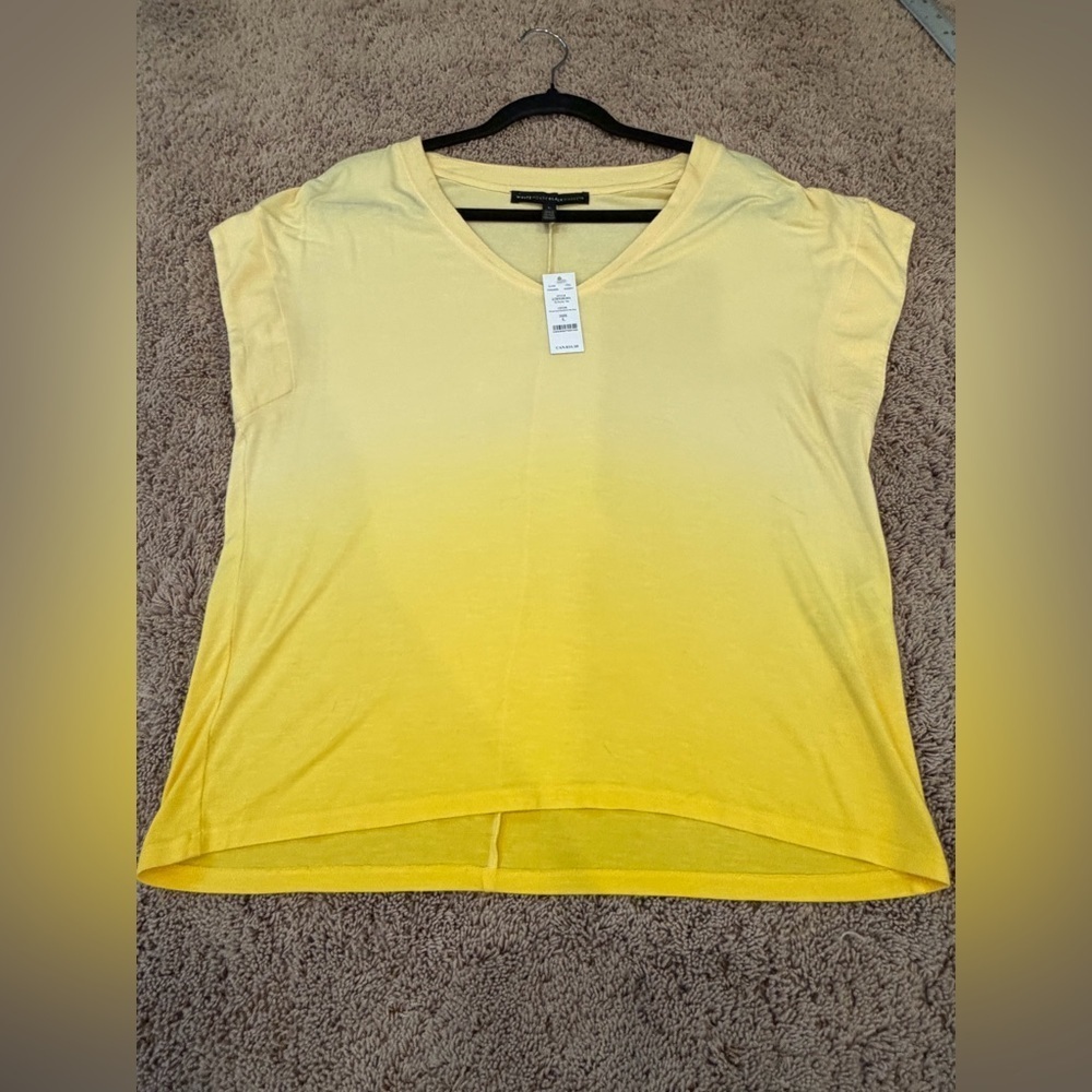 NWT new large WHBM White House Yellow V-Neck dip dye ombré power tee top